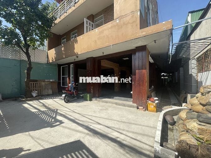 Cho thuê mặt bằng cạnh Giga, cách Phạm Văn Đồng 30m.