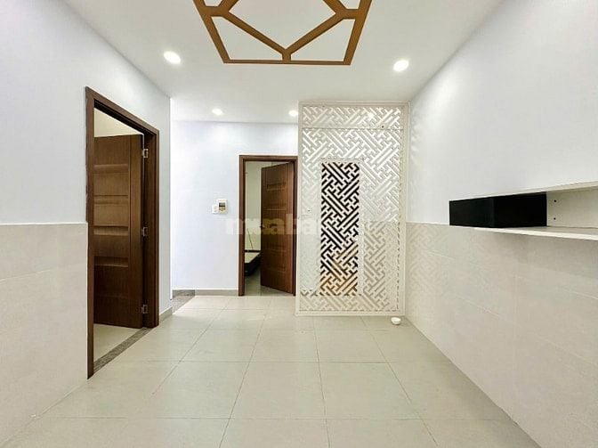  Chủ cần bán gấp căn nhà 1T1L Hồ Bá Phấn Q9. DT 56m2/ 1 tỷ 090tr SHR
