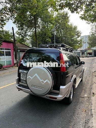 Ford Everest 2012 Limited 4x2 - 180000 km
