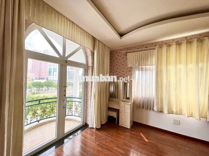 Cho thuê căn hộ Mặt tiền view sông,có bancol, cửa sổ lớn full nội thất