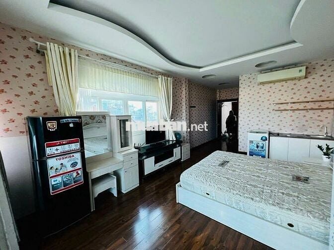 Cho thuê căn hộ Mặt tiền view sông,có bancol, cửa sổ lớn full nội thất