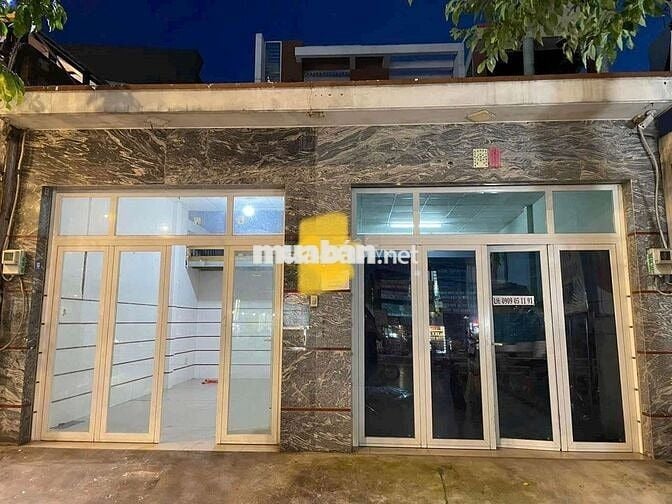 CHO THUÊ NHÀ MẶT TIỀN 3 LẦU 8x30 NGÃ TƯ BỐN XÃ BÌNH TÂN 100TR/1 THÁNG