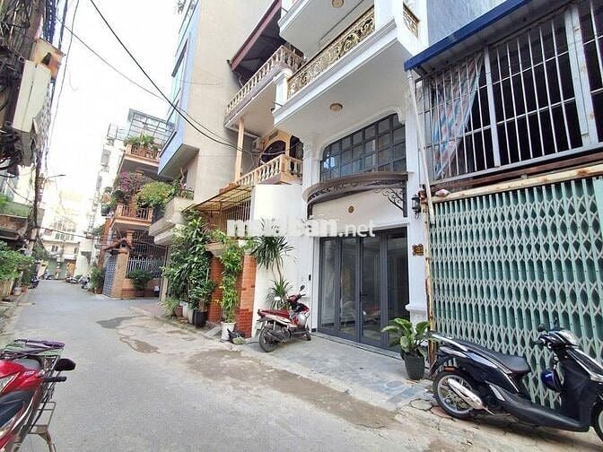 Nhà đẹp long lanh – Sang như biệt thự Pháp giữa lòng Thanh Xuân!