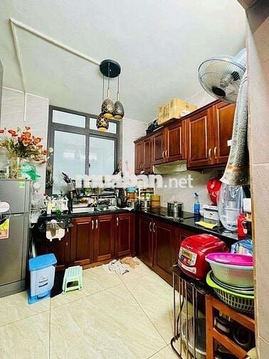 Bán tập thể Tầng 2 Nhân Hòa - Nhân Chính. DT 90m gồm 3pn, 2wc