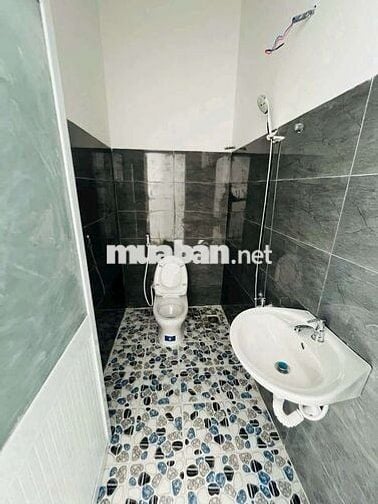CHO THUÊ KHO RỘNG 120M2 3PN CÓ GÁC KDC PHÚ AN GIÁ 8TR/THÁNG