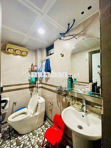 Bán tập thể Tầng 2 Nhân Hòa - Nhân Chính. DT 90m gồm 3pn, 2wc