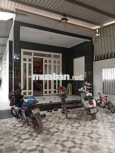 Nhà ngõ hẻm 180m2 2 phòng ngủ đường Nguyễn văn tiên tân phong đồng nai