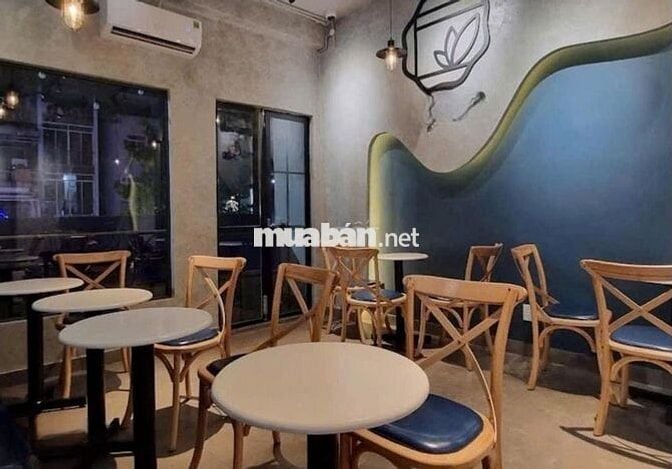 Cho Thuê Nhà Đường Nguyễn Tri Phương, Quận 10 (3 lầu suốt, Sân thượng)