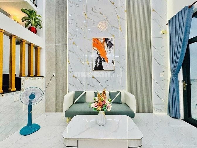 Nhà 52m2 Nguyễn Thái Bình-Tân Bình giá 1 Tỷ 930 vị trí cực đẹp