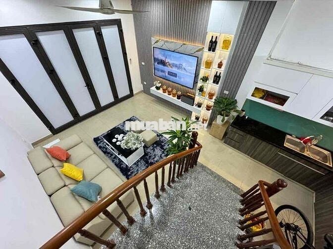 Hàng Hiếm ! Bán Nhà Vũ Tông Phan - Gần Ô tô - 5 Tầng -38m2 - 7.8 tỷ