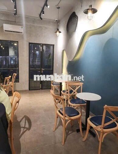 Cho Thuê Nhà Đường Nguyễn Tri Phương, Quận 10 (3 lầu suốt, Sân thượng)