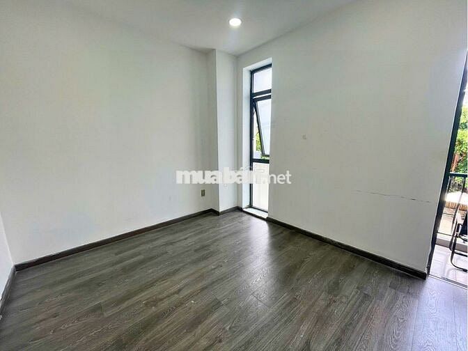 Cho thuê văn phòng 30m² Vạn Phúc City – vị trí đẹp, giá 6,5tr/tháng