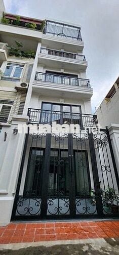 PHÂN LÔ CỰC ĐẸP – Ô TÔ TRÁNH – TÒA VP DÒNG TIỀN KHỦNG!