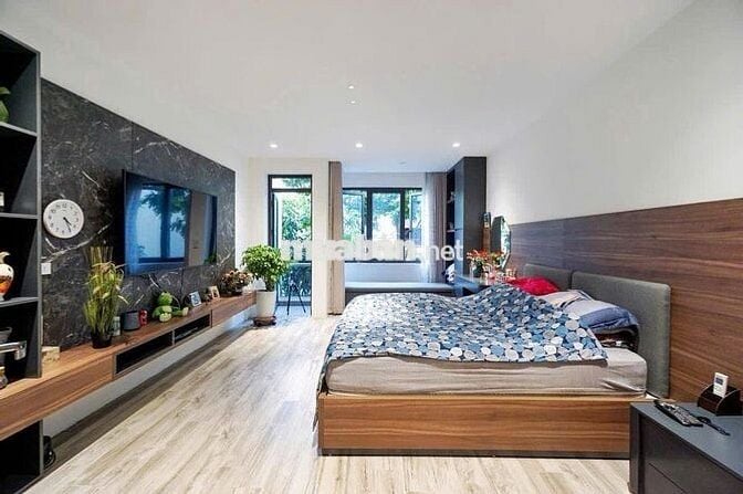 🎯 CỰ LỘC – LÔ GÓC – THANG MÁY – 7 TẦNG SIÊU ĐẸP