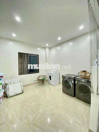CCMN 7 tầng thang máy – full kín 9 phòng !Dòng tiền 50tr/tháng