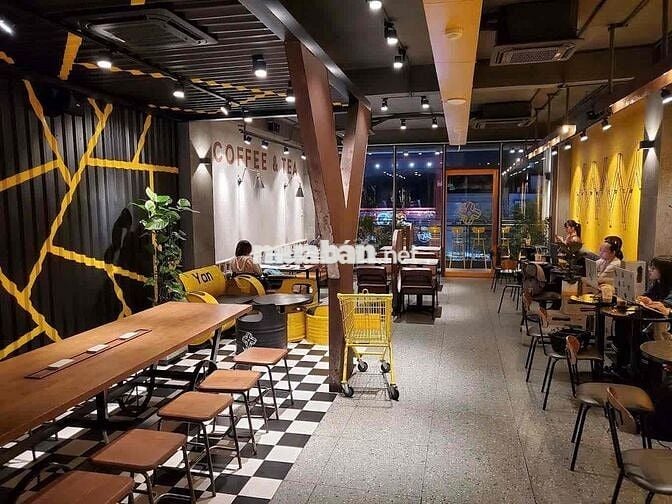 Mặt Bằng Vip ~ Đường Nguyễn Gia Trí 6m x20m Có Thang Máy