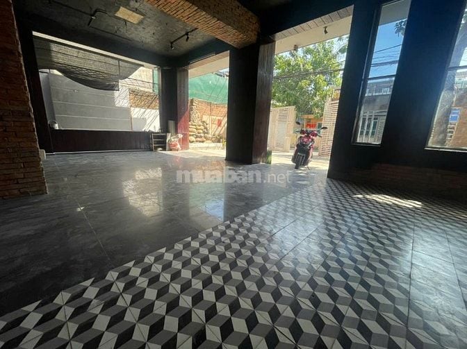 Cho thuê nhà mặt đường cạnh Giga, cách Phạm Văn Đồng 30m