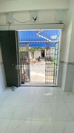 phòng 20m2 mặt tiền đường cửa riêng Bình Lợi
