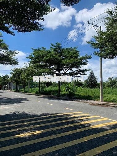 Cần bán đất Mặt Tiền Trung tâm Bến Cát - Bình Dương