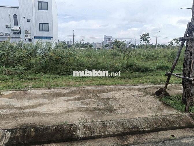 Bán đất biệt thự đối lưng đường Đầm Sen Nam Hoà Xuân
