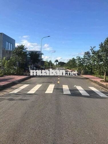 Bán đất ở KDC Chu Văn An ở Cần Đước, Long An, Giá 600tr/147,4m2. SHR