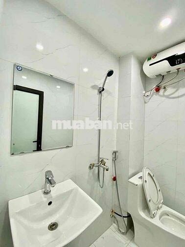 CCMN 7 tầng thang máy – full kín 9 phòng !Dòng tiền 50tr/tháng