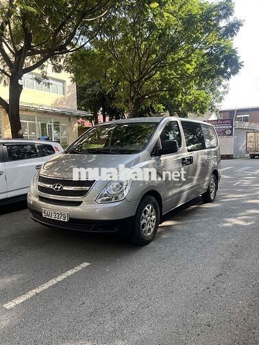 Hyundai Grand Starex 2010 Van 2.4 MT - 112000 km