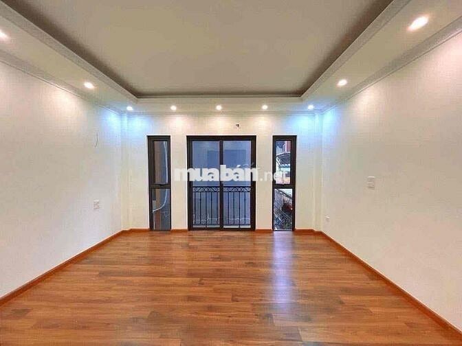 CƠ HỘI HIẾM CÓ: Nhà Đẹp Xuân La, Ô Tô Tránh, 50m², 7 Tầng, Thang Máy,