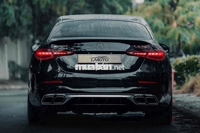 Mercedes C63 S E Performance AMG model 2024