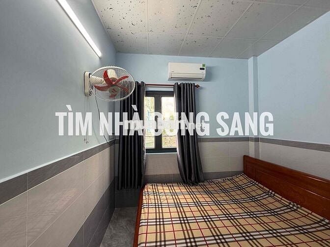 NHÀ HẺM XE TẢI FULL NỘI THẤT 3PN CÁCH PHẠM VĂN ĐỒNG CHỈ 500M GIÁ TỐT