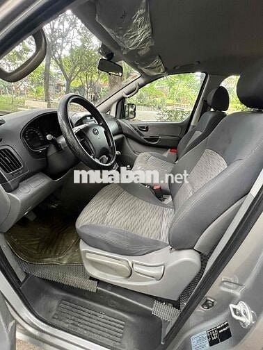 Hyundai Grand Starex 2010 Van 2.4 MT - 112000 km