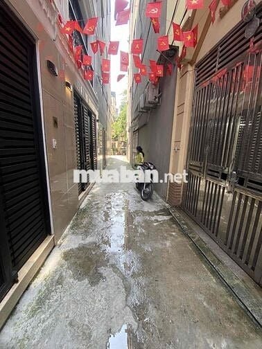 CƠ HỘI HIẾM CÓ: Nhà Đẹp Xuân La, Ô Tô Tránh, 50m², 7 Tầng, Thang Máy,