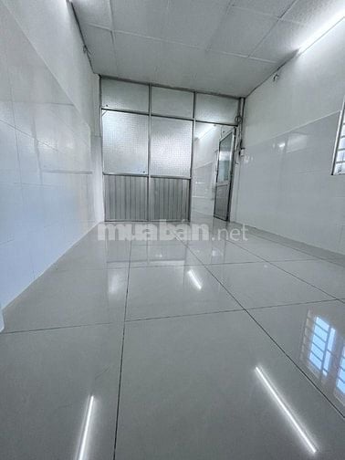 Cho thuê nhà hẻm ô tô Lò Siêu, Chợ Phú Thọ, Cv Dương Đình Nghệ Đầm Sen
