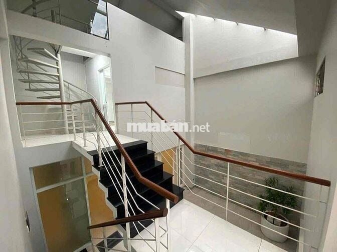 Cho Thuê Văn Phòng Nội Khu Hưng Gia 3, PMH 6x18,5M