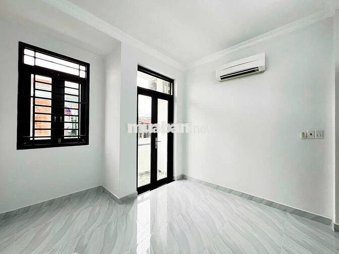 Bán nhà ngay bệnh viện Q12 Dương Thị Mười 690tr