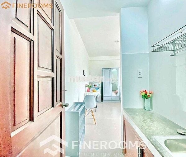 CĂN HỘ CÓ BAN CÔNG FULL NỘI THẤT NGAY TÂN BÌNH