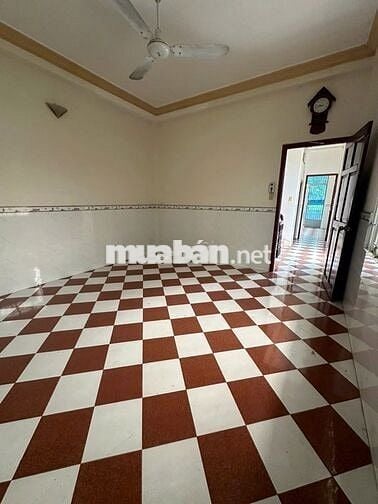 CHO THUÊ NHÀ NGUYÊN CĂN 2 MẶT TIỀN NGAY LẠC LONG QUÂN, QUẬN 11