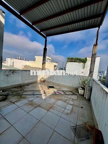 Nhà mặt tiền hẻm thông gần chợ 03 - 07 TCH Q12