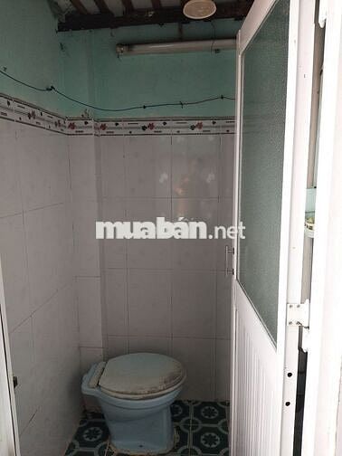 Phòng trọ 16m2 có bếp và cửa sổ thoáng mát