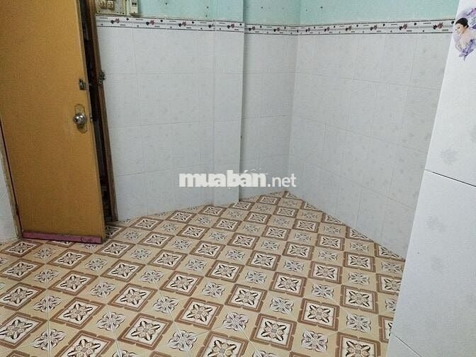 Phòng trọ 16m2 có bếp và cửa sổ thoáng mát