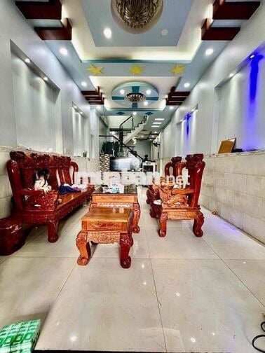 Nhà mặt tiền hẻm thông gần chợ 03 - 07 TCH Q12