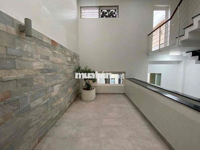 Cho Thuê Văn Phòng Nội Khu Hưng Gia 3, PMH 6x18,5M