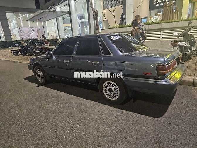 Xe camry cổ đời 1990