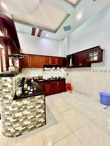 Nhà mặt tiền hẻm thông gần chợ 03 - 07 TCH Q12