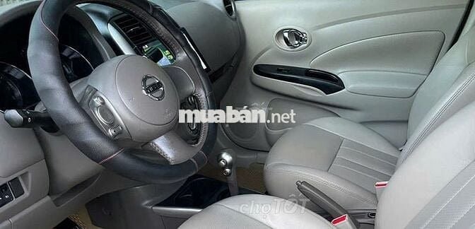 Xe Nissan Sunny XV 2015