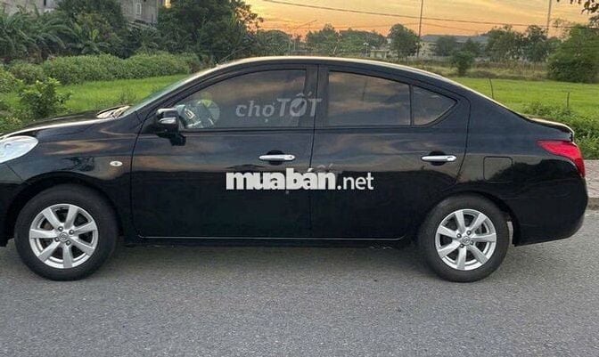 Xe Nissan Sunny XV 2015