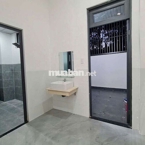 Nhà đối diện khu tái định cư Bình Lợi