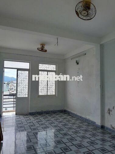 Cho thuê Nhà mặt tiền Bùi Xuân Phái: 52m², 4 tầng & 1 lửng, 6 PN, 4 WC