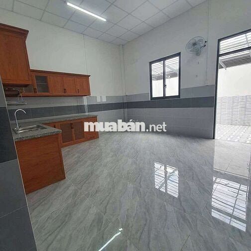 Bán nhà Mặt tiền Đ.Phan Văn Hớn,Bà Điểm Hóc Môn,DT: 5 x 40 (186,5m2)