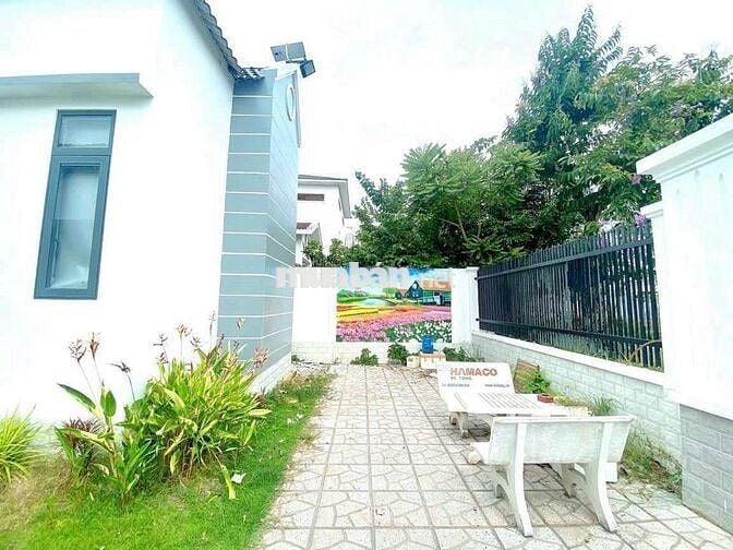 Cho thuê nhà sân vườn nam long 57mv full nội thất 8tr5